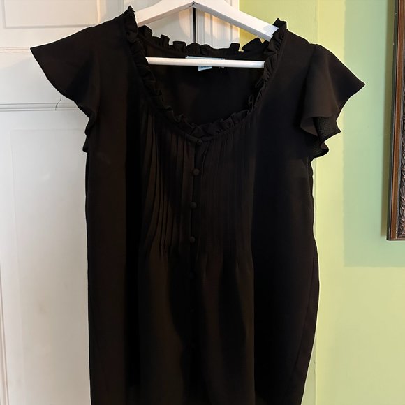 CeCe Women's Pintuck Flutter-Sleeve Blouse in Black - Picture 2 of 3